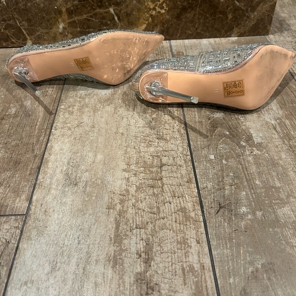 Silver Geometric Patterned High Heels - Picture 4 of 5